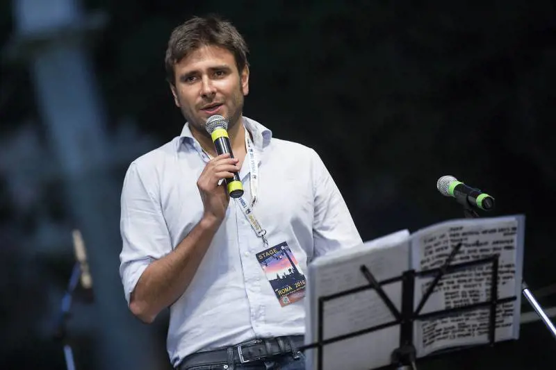 M5s, Di Battista: "A Raggi oneri e onori per Roma"