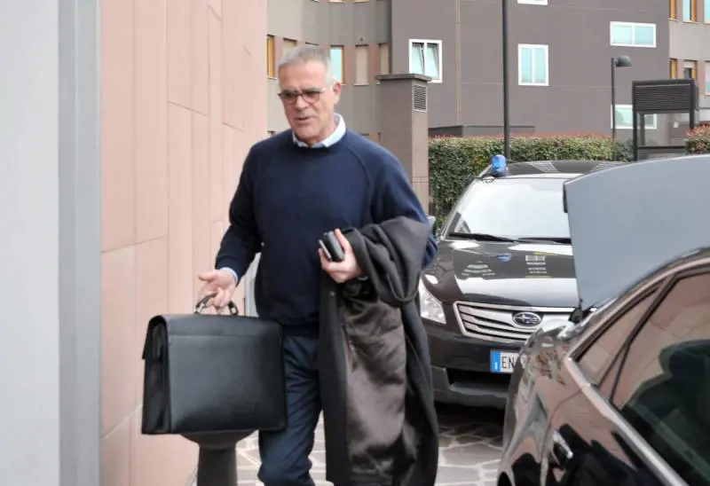 Zangrillo: "Il quadro clinico di Berlusconi è buono"