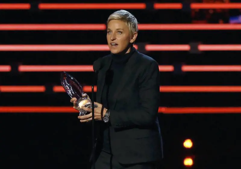 Guai per Ellen DeGeneres per una battuta sul seno