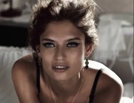 Bianca Balti tagliente per GQ: "Non andrei mai con Checco Zalone"
