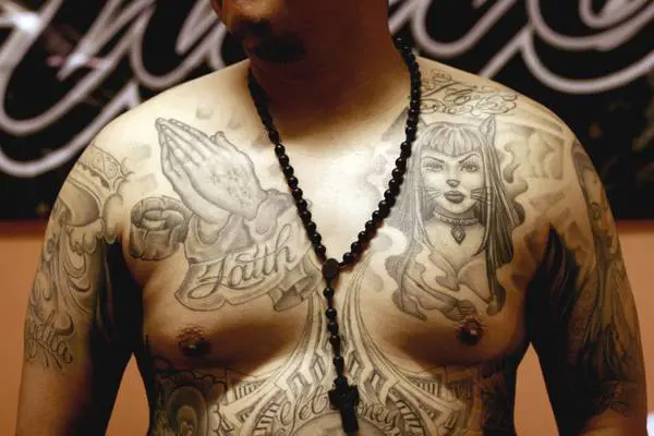 Tatuaggi, pochi conoscono i rischi. Il 10 percento ha complicazioni
