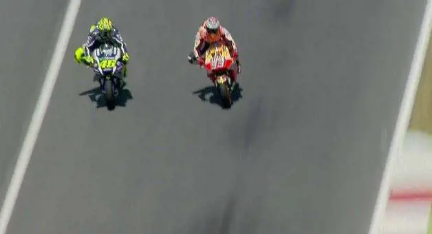 Valentino Rossi e la "magia" nel sorpasso a Marquez