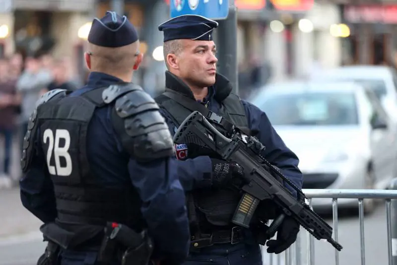 "Voglio festeggiare il ramadan". E l'islamico accoltella una donna