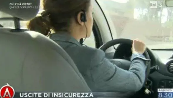 "Vattene da qui o ti uccidiamo" Inviata Rai minacciata in diretta
