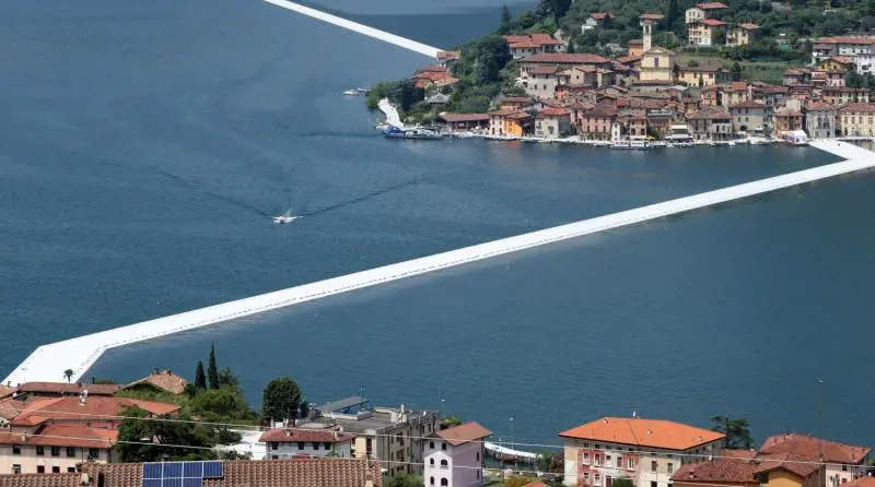 L'incredibile "The Floating Piers" di Christo diventerà parte di un museo permanente