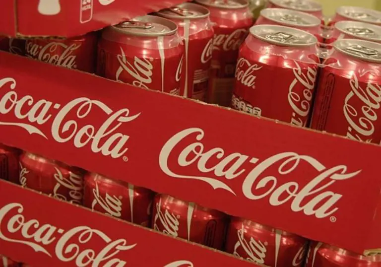 Sapore insolito e aspetto denso: ritirate bottiglie di Coca Cola
