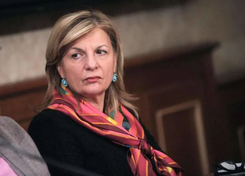 Scandalo sulla senatrice del Pd: si fa sanare la mansarda abusiva