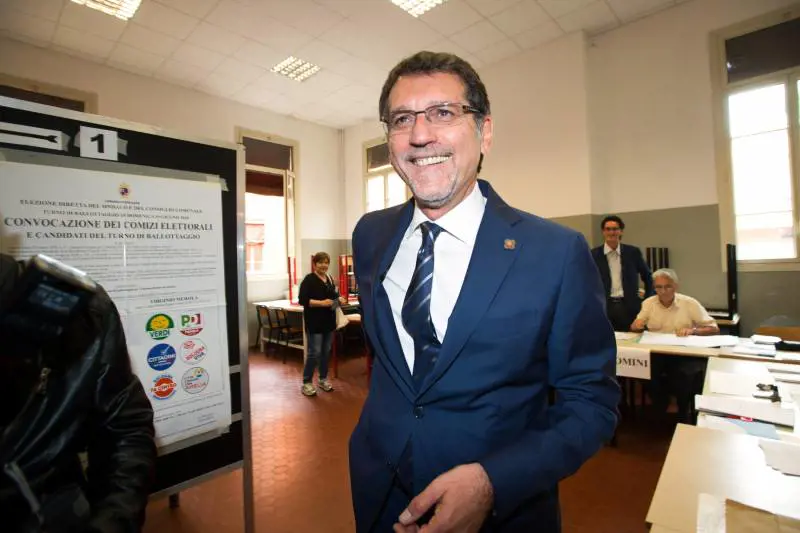 Merola: "Nessuna alleanza con il M5S. Meglio andare a votare"