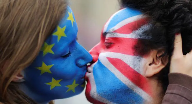 Donne nude contro la Brexit