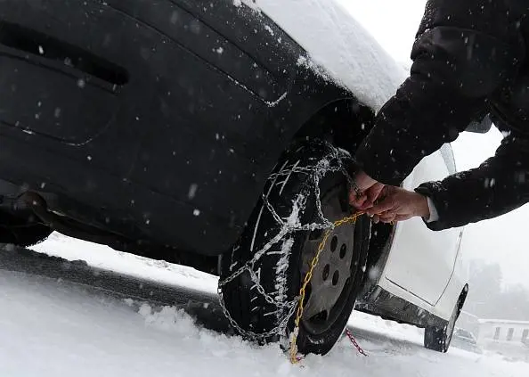 Gomme invernali, sanzioni ​per chi non le ha ancora cambiate