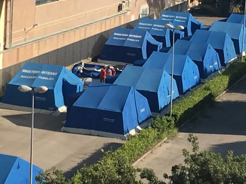 Roma, aperta una nuova tendopoli per 150 migranti