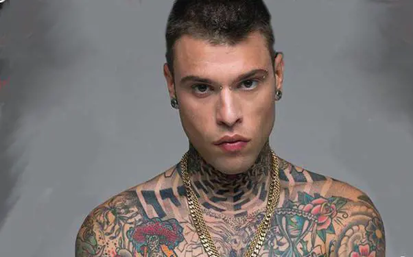 Fedez non è solo un cantante: ora fa pure l'attore per la Rai