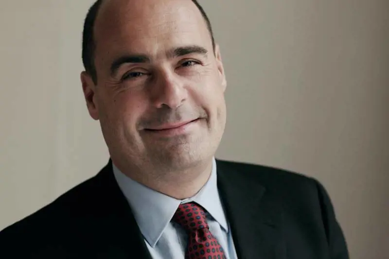 Pd, dopo la cena da Calenda arriva la "controcena" di Zingaretti