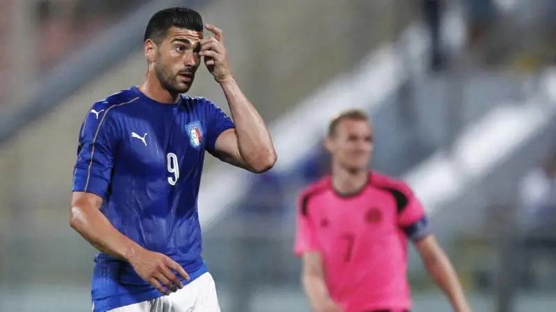 Italia, Pellè sbeffeggia Neuer ma poi fallisce il calcio di rigore