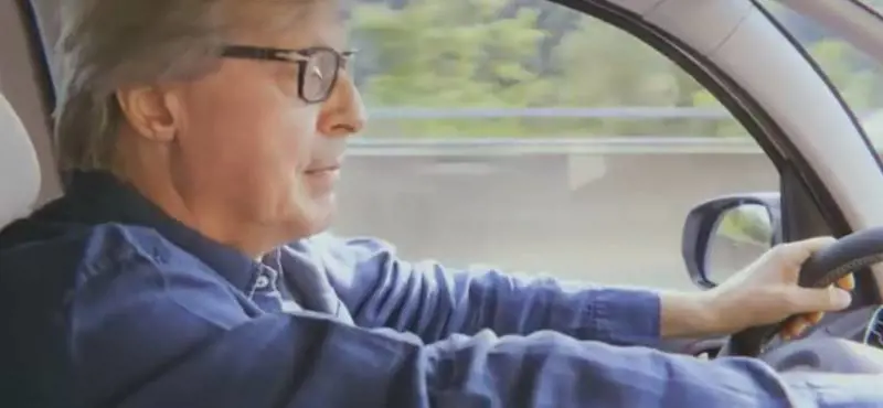 Vittorio Sgarbi contro il pilota della Lamborghini: querelato