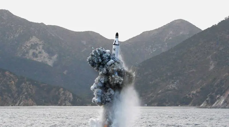 Corea del Nord, lanciato missile da un sottomarino