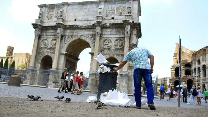 Più tasse più monnezza
