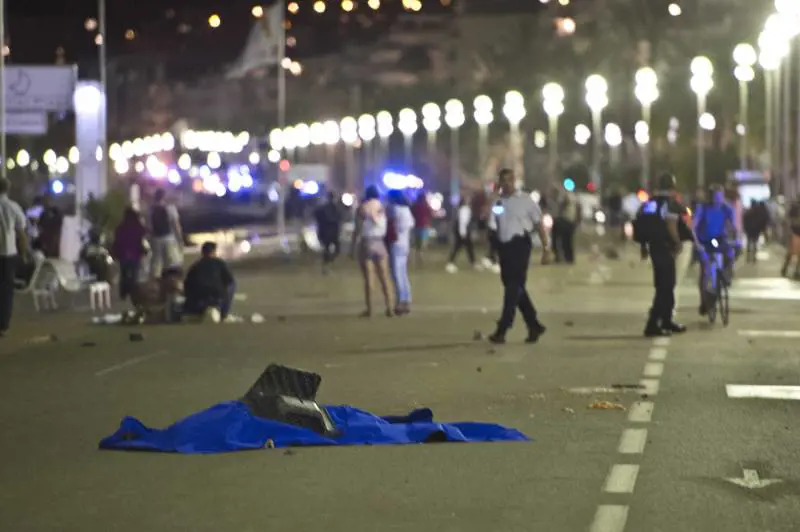 Telecamere, controlli e agenti: a Nizza un massacro evitabile?