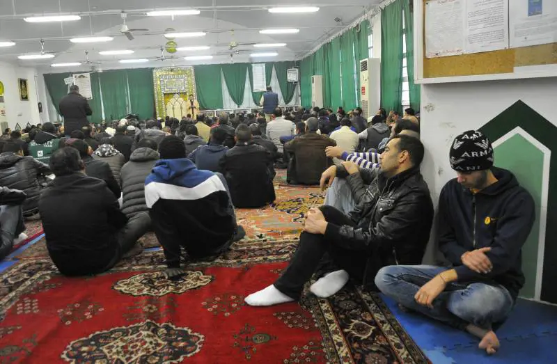 Immigrati, i musulmani superano i cattolici Uno su 4 vive in Lombardia