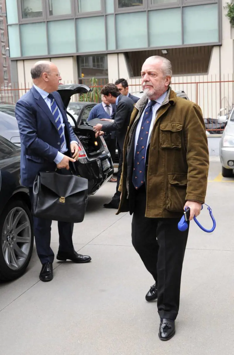 De Laurentiis: "La Juventus non pagherà la clausola per Higuain". Marotta conferma