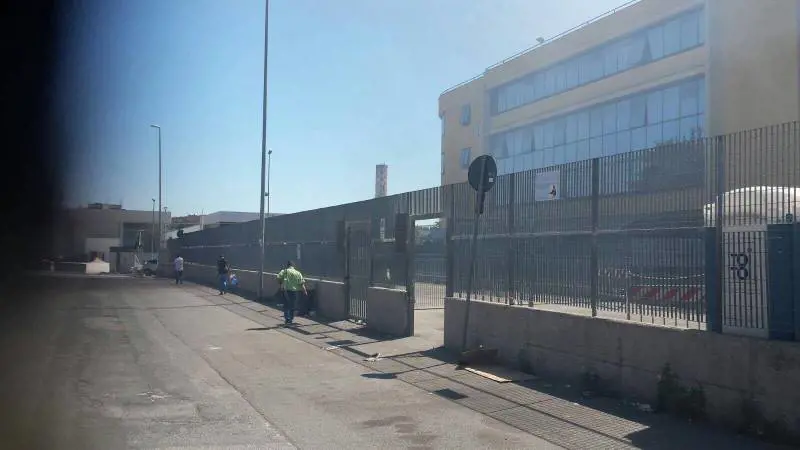 I roghi tossici dei campi rom infestano la Capitale