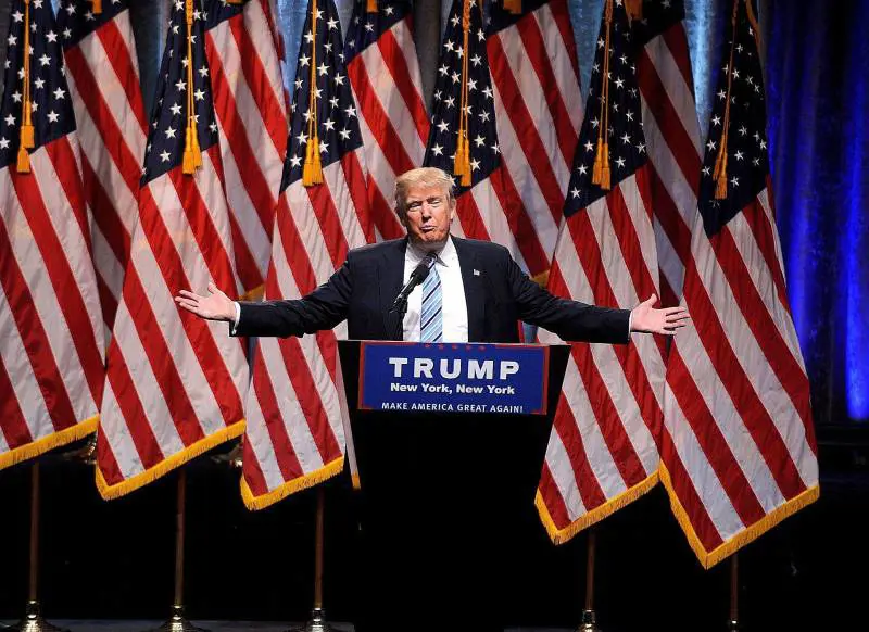"Putin può ricattare Trump". Pesanti accuse dall'intelligence