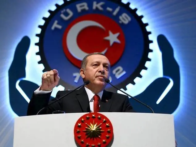 Se il voto è sacro per Erdogan (ma non vale per Berlusconi)