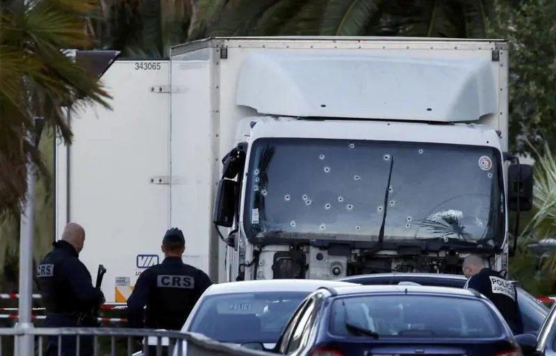 Nizza, l'inchiesta: "Sicurezza adeguata all'evento"