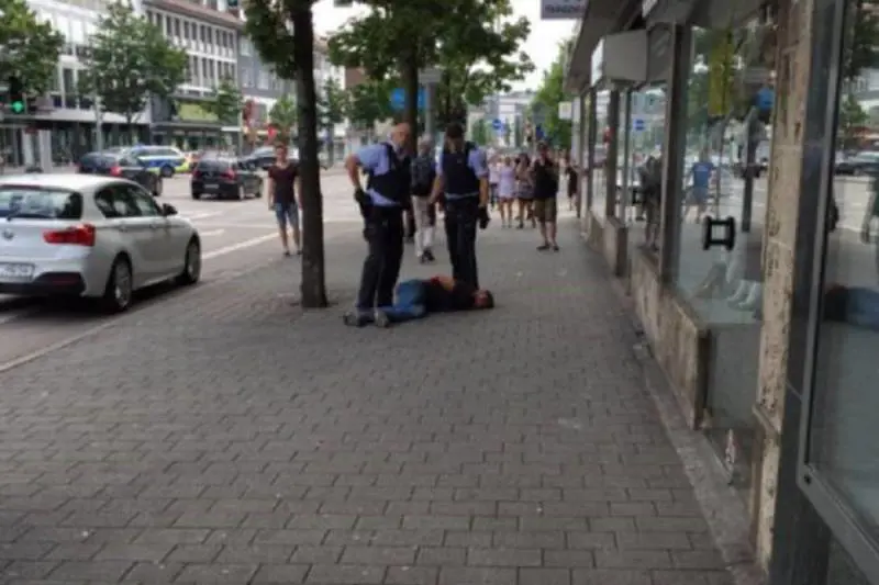 Altra follia in Germania: profugo siriano uccide col machete una donna