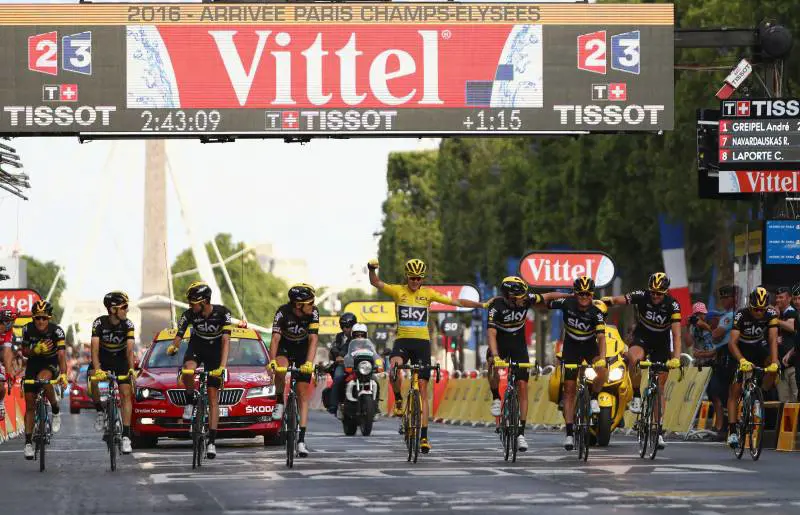 Parigi incorona Froome: l'ultima volata va a Greipel
