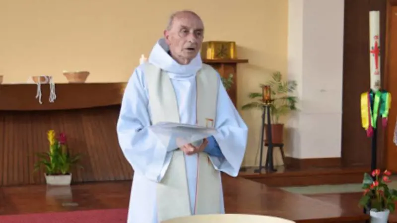 Chi era il sacerdote sgozzato in chiesa a Saint Etienne du Rouvray