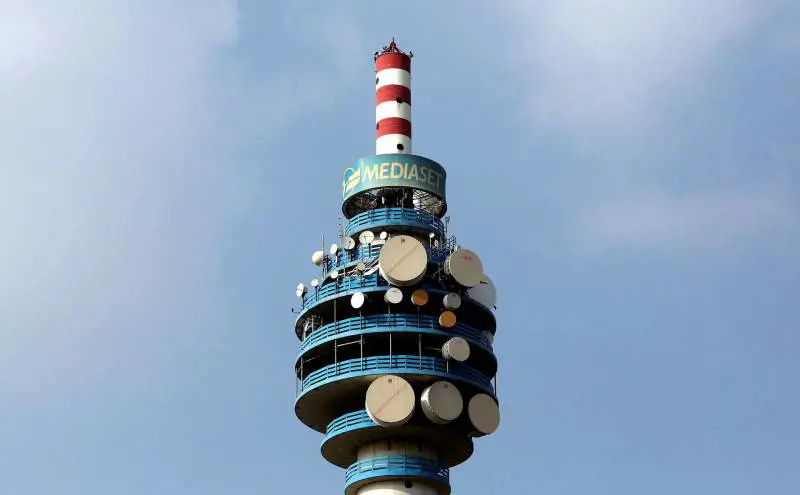 Mediaset chiede il sequestro del 3,5% del capitale di Vivendi