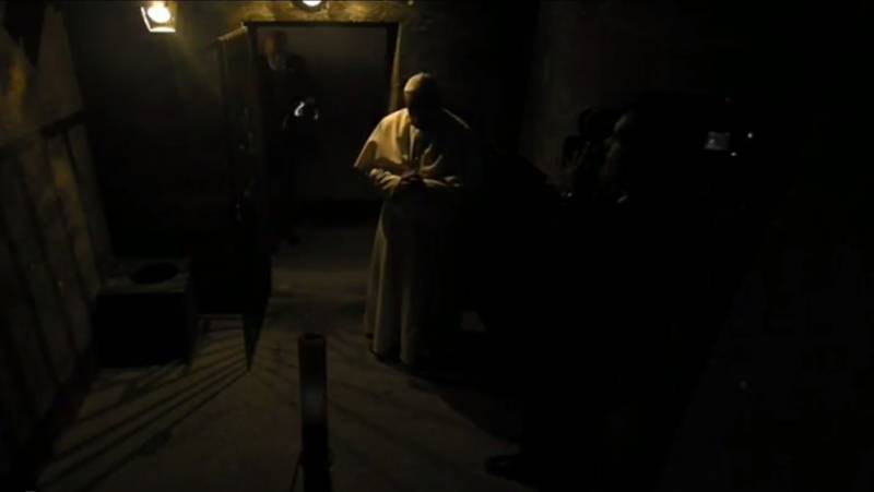 Papa Francesco nella cella di Massimiliano Kolbe