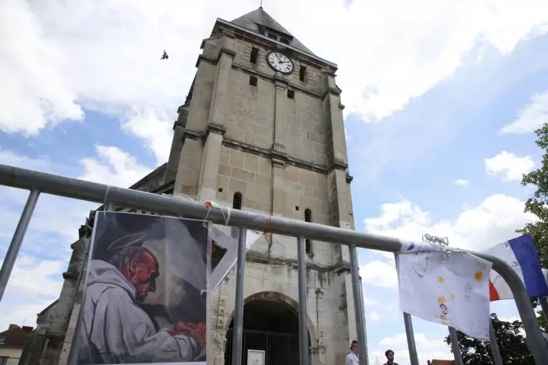 Gli imam si svegliano: "Domani i musulmani vadano nelle chiese"