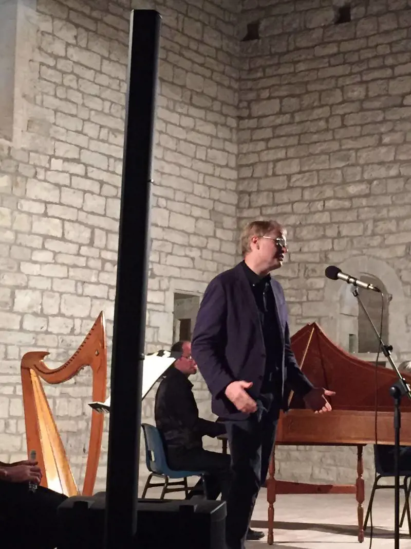 Il tour celtico di Malan, il senatore cantante con l'Irlanda nel cuore