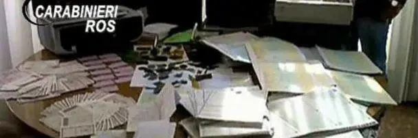 Caserta, preso capo jihadista: dirigeva il traffico di migranti