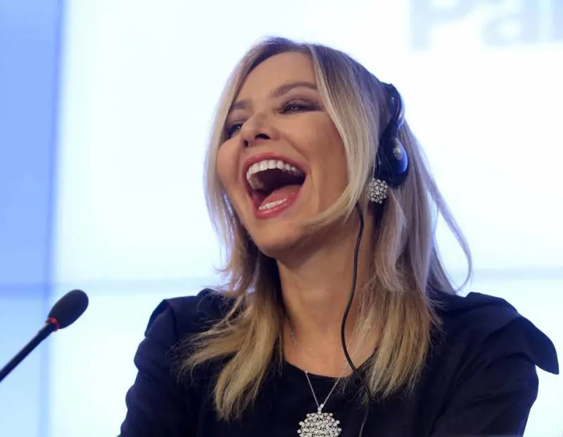 Ornella Muti nei guai: si dà malata ma era a cena con Putin
