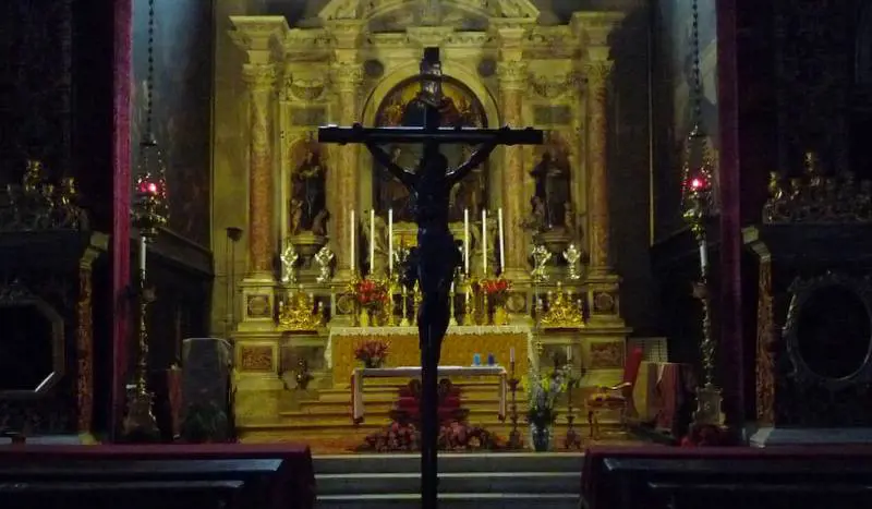 "La Chiesa sposa le mode ecco perché rischia di restare presto vedova"