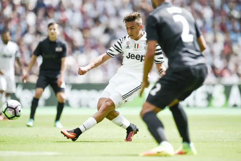 Dybala carica la Juventus: "Vogliamo vincere tutto"