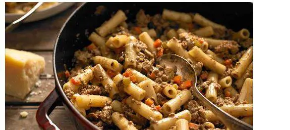 Il "pranzo della nonna" fa male: "Ecco perché cambiare pasto"