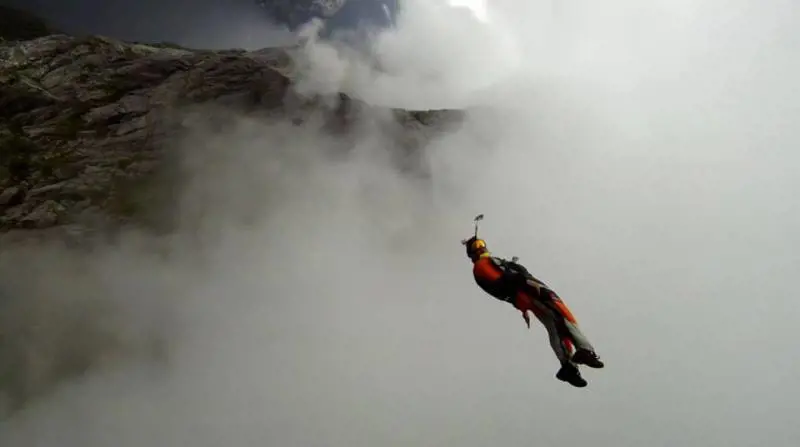 Morto il basejumper Alexander Polli: volava con la tuta alare