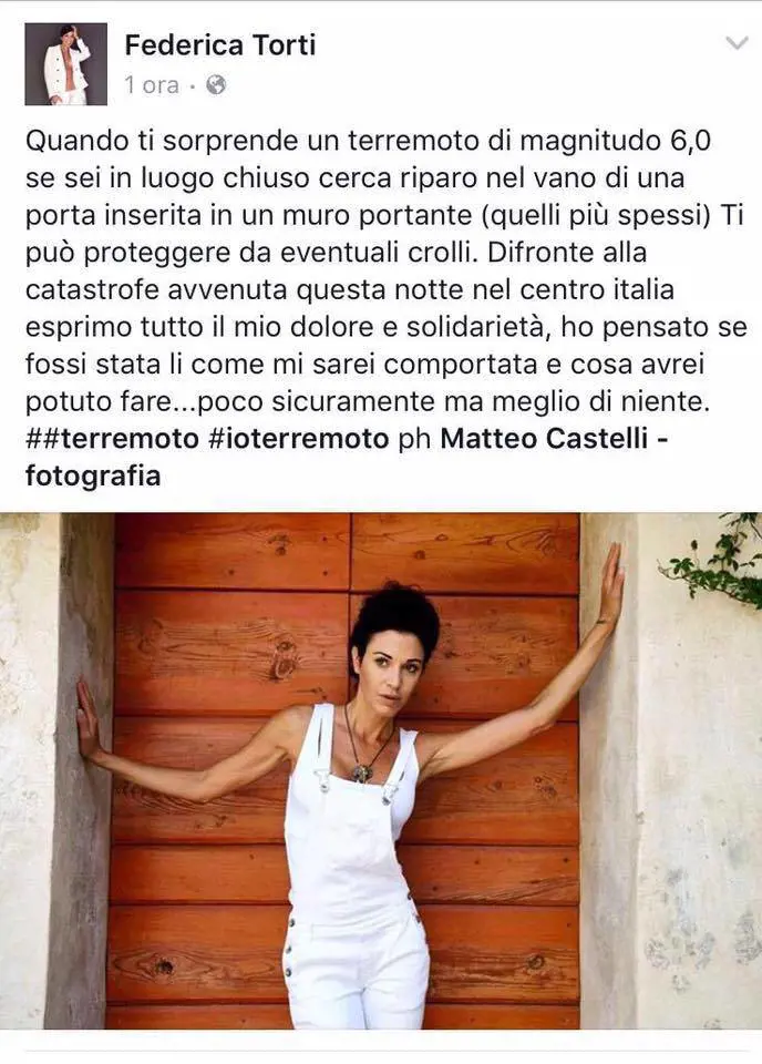 La foto postata da Federica Torti con le istruzioni su come comportarsi in caso di terremoto
