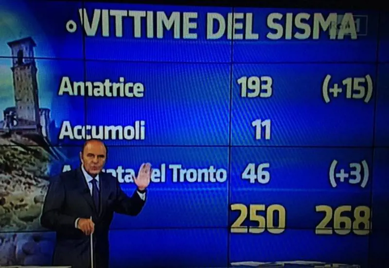 M5s all'attacco di Vespa e Delrio: "Indegni sul terremoto"