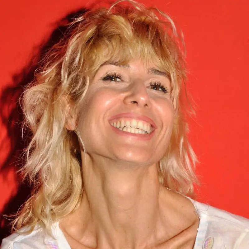Alexandra, l'attrice intrappolata sotto le macerie per 9 ore