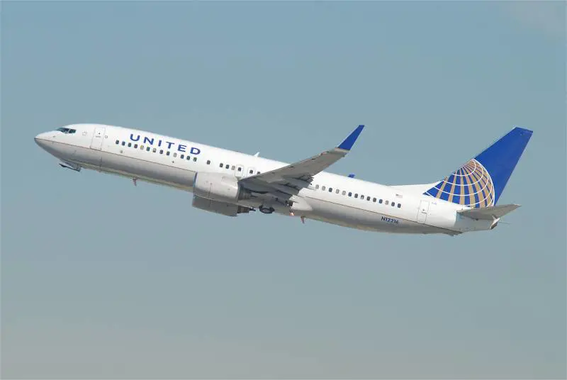 United Airlines, saranno dati 10mila dollari a chi rinuncia al viaggio per overbooking