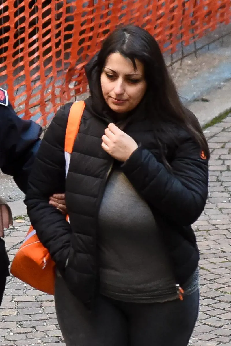 Ora Martina punta il dito su Alex: "Sua la regia dei blitz con l'acido"