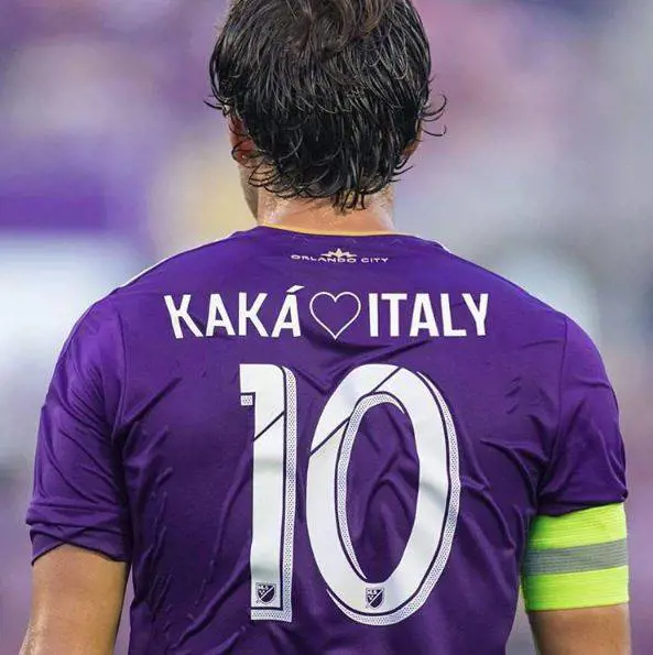 Il gesto di Kaka dopo il terremoto. "Così aiuterò la Croce Rossa"