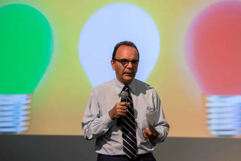 Parisi dà la scossa ai moderati. "Non ci sarà un Nazareno bis"