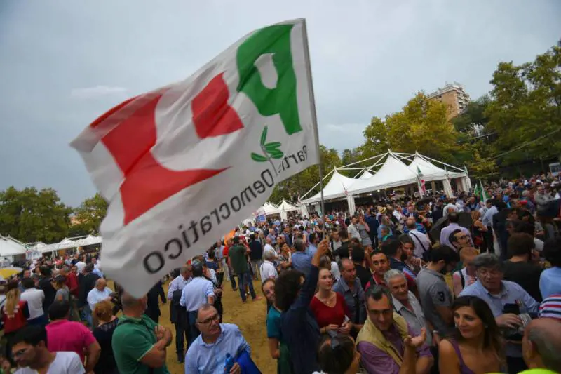 Rissa davanti alla Festa dell'Unità: arrestati due immigrati