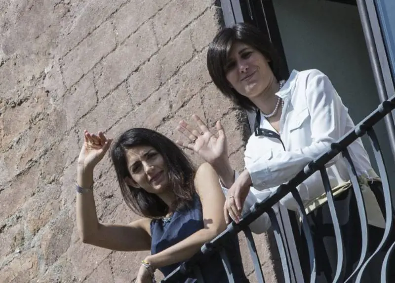 La “maestrina” Appendino rischia il commissariamento